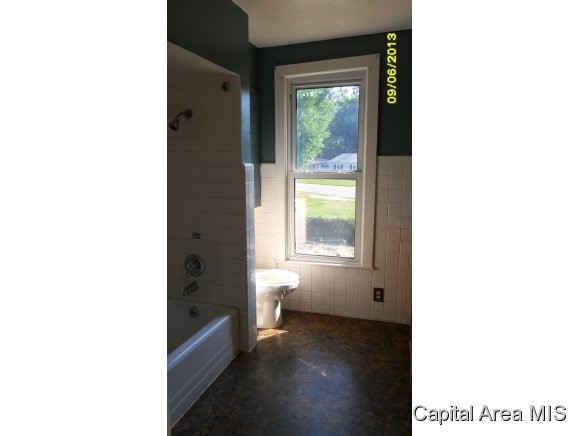 2316 East Laurel Street Springfield, IL 62703 - Photo 7 of 12 Gallery Image 7