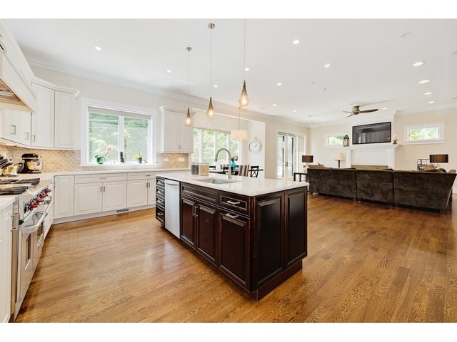 4208 North Oakley Avenue Chicago, IL 60618 - Photo 5 of 25