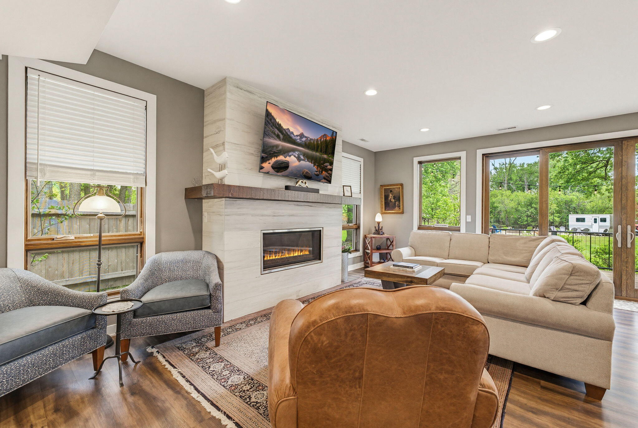 34215 Venice Park Road Delafield, WI 53018 - Photo 14 of 47 Living Room