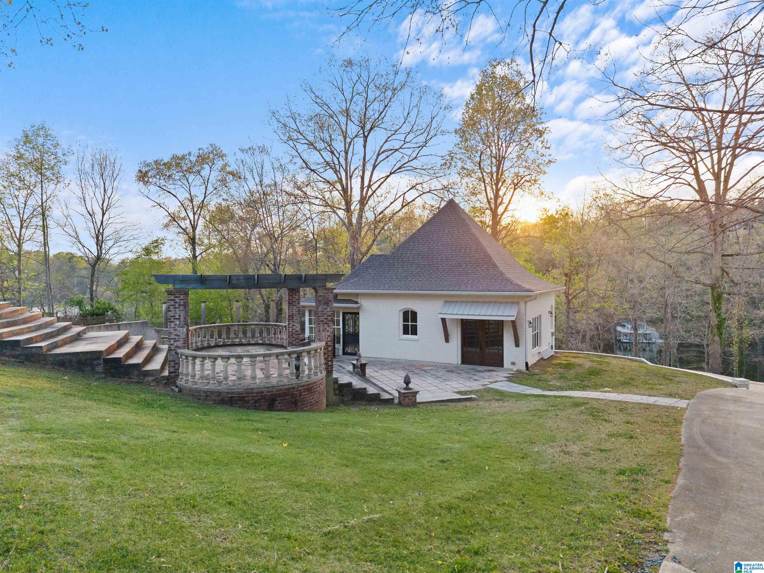 135 Sunset Boulevard Oneonta, AL 35121 - Photo 4 of 92