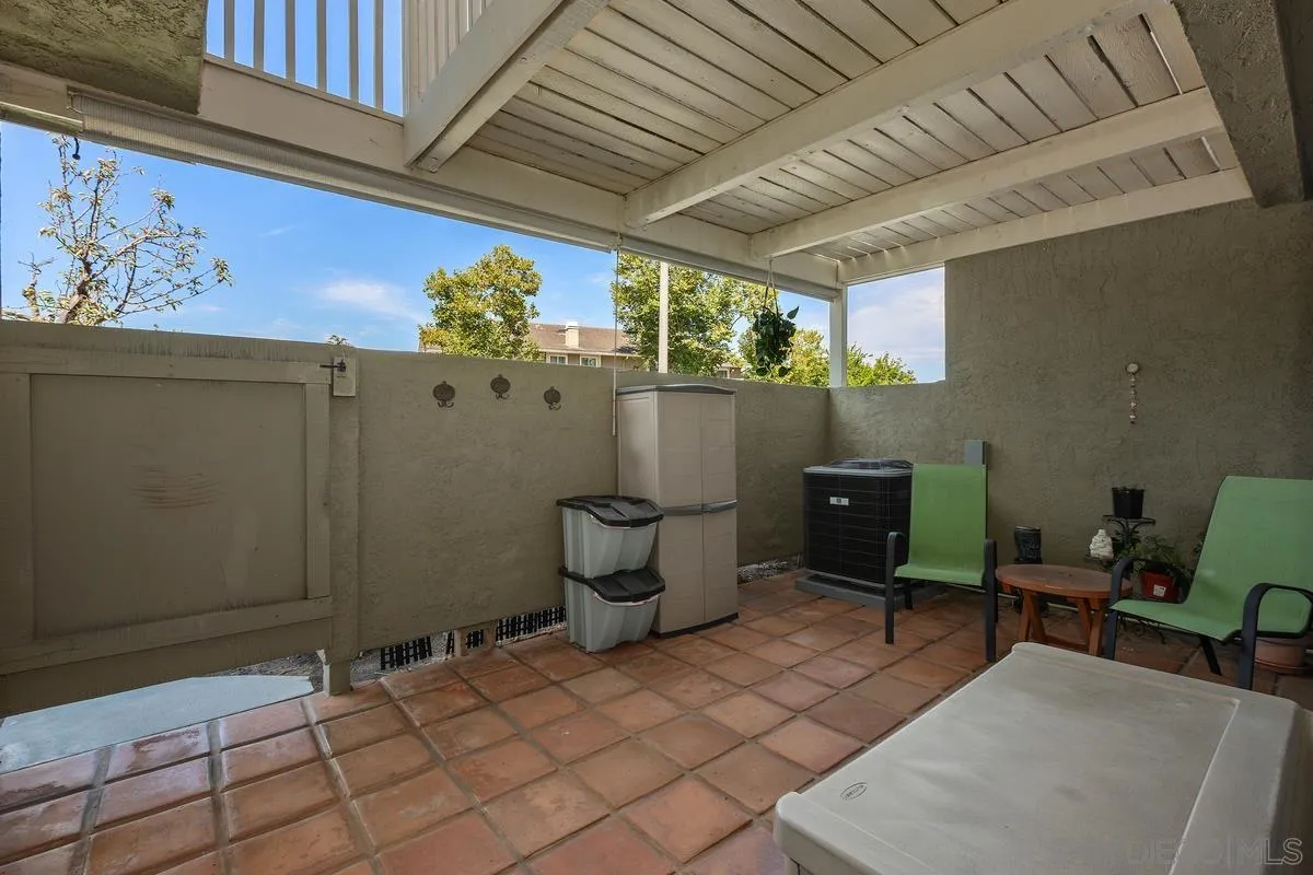 17533 Fairlie Road Rancho Bernardo, CA 92128 - Photo 5 of 46
