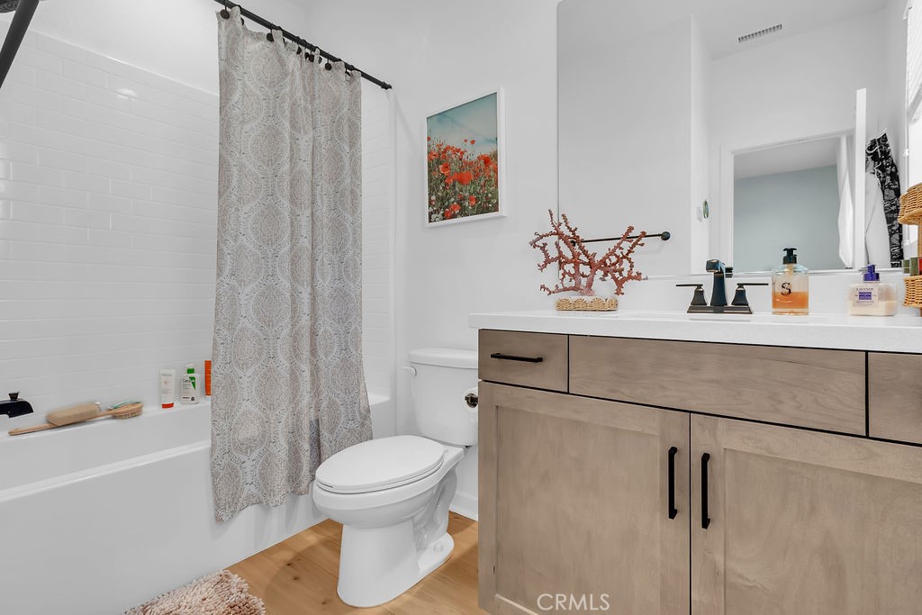 18100 Tableau Way Saugus, CA 91350 - Photo 19 of 49
