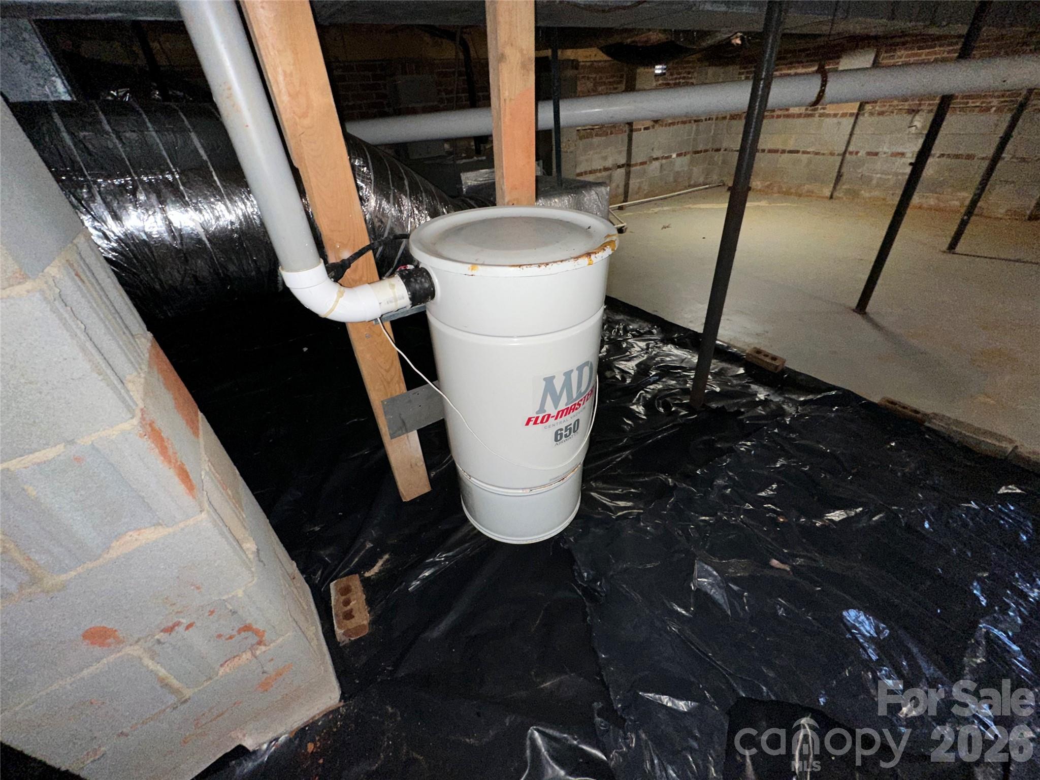 5143 Mintridge Road Mint Hill, NC 28227 - Photo 29 of 35 a bathroom with a toilet and a sink