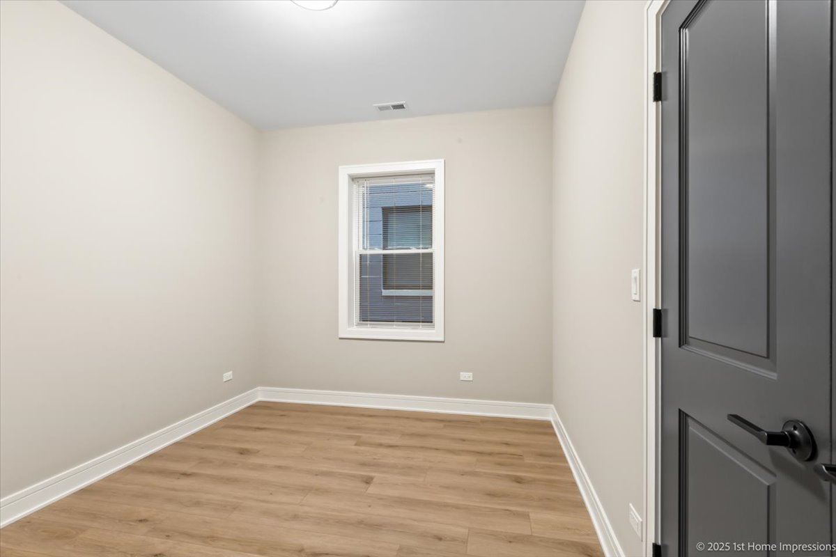 4934 South Champlain Avenue Chicago, IL 60615 - Photo 13 of 25