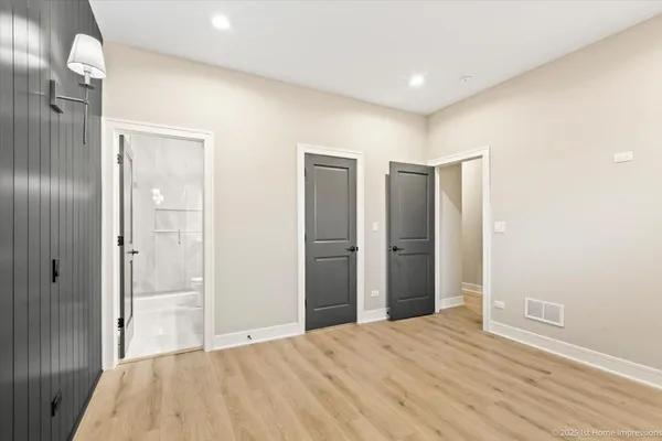 $1,199,000 | 4934 South Champlain Avenue, Chicago, IL 60615