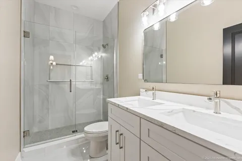 $1,199,000 | 4934 South Champlain Avenue, Chicago, IL 60615