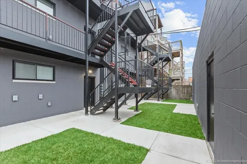 $1,199,000 | 4934 South Champlain Avenue, Chicago, IL 60615