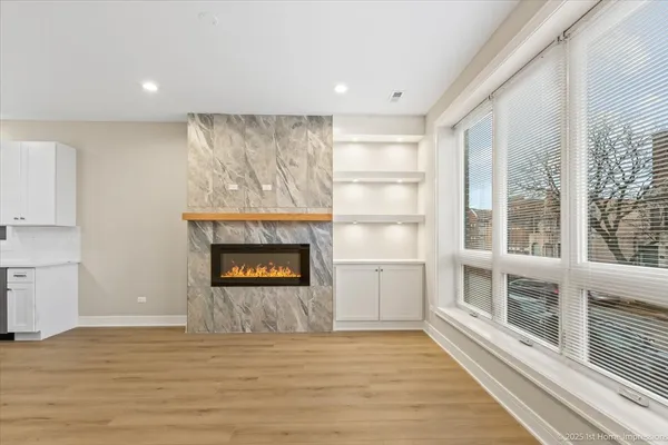 $1,199,000 | 4934 South Champlain Avenue, Chicago, IL 60615