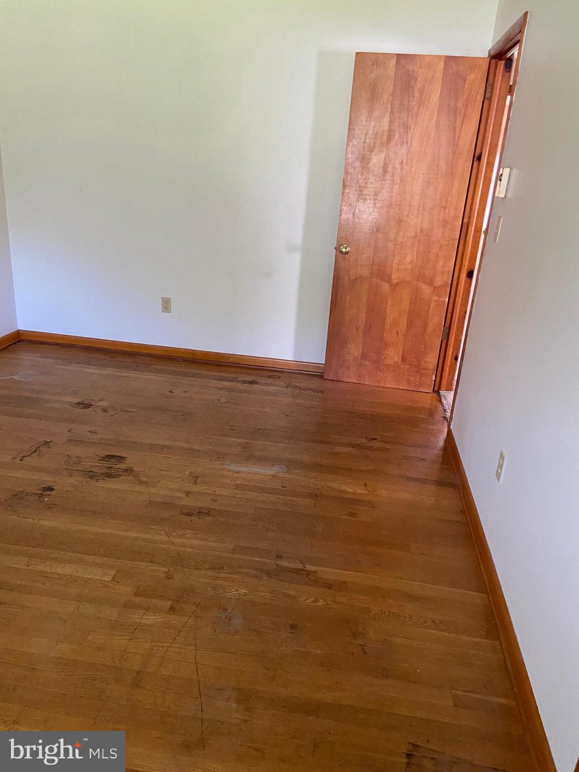 104 Killarney Road Cambridge, MD 21613 - Photo 21 of 38 3rd bedroom