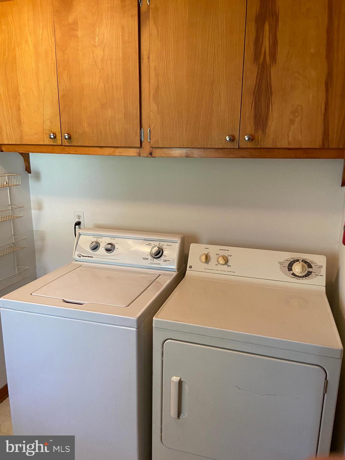 104 Killarney Road Cambridge, MD 21613 - Photo 6 of 38 Washer and Dryer by b ack door