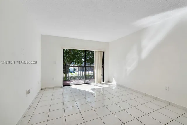 $225,000 | 995 Southwest 84th Avenue, Unit 223, Miami, FL 33144