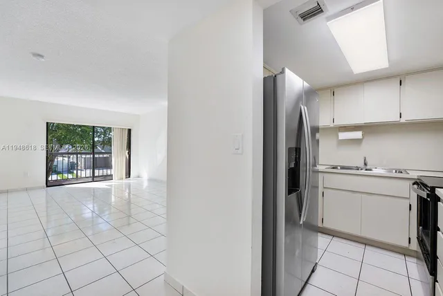 $225,000 | 995 Southwest 84th Avenue, Unit 223, Miami, FL 33144