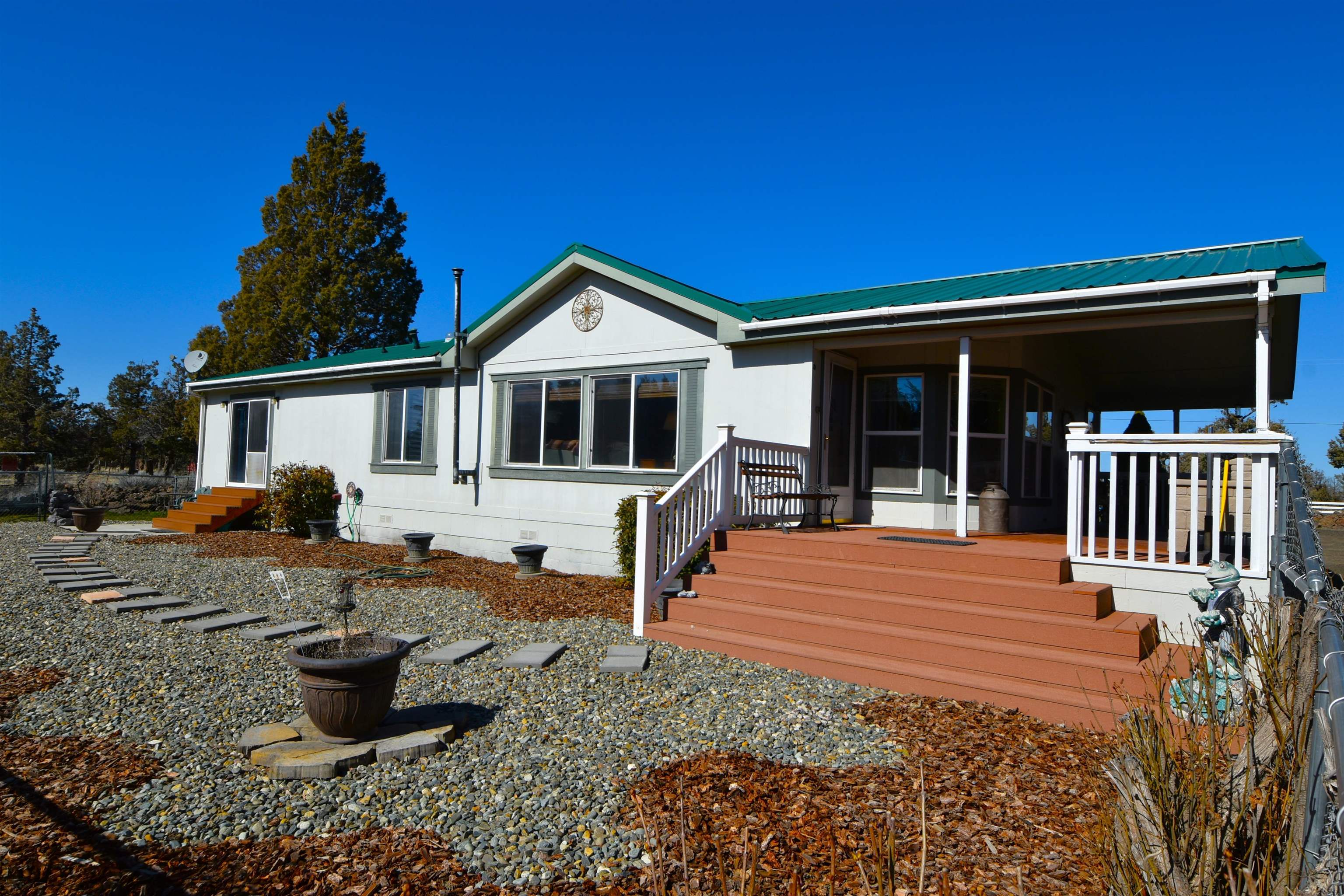 10908 Apache Road Montague, CA 96064 - Photo 6 of 48 Gallery Image 6
