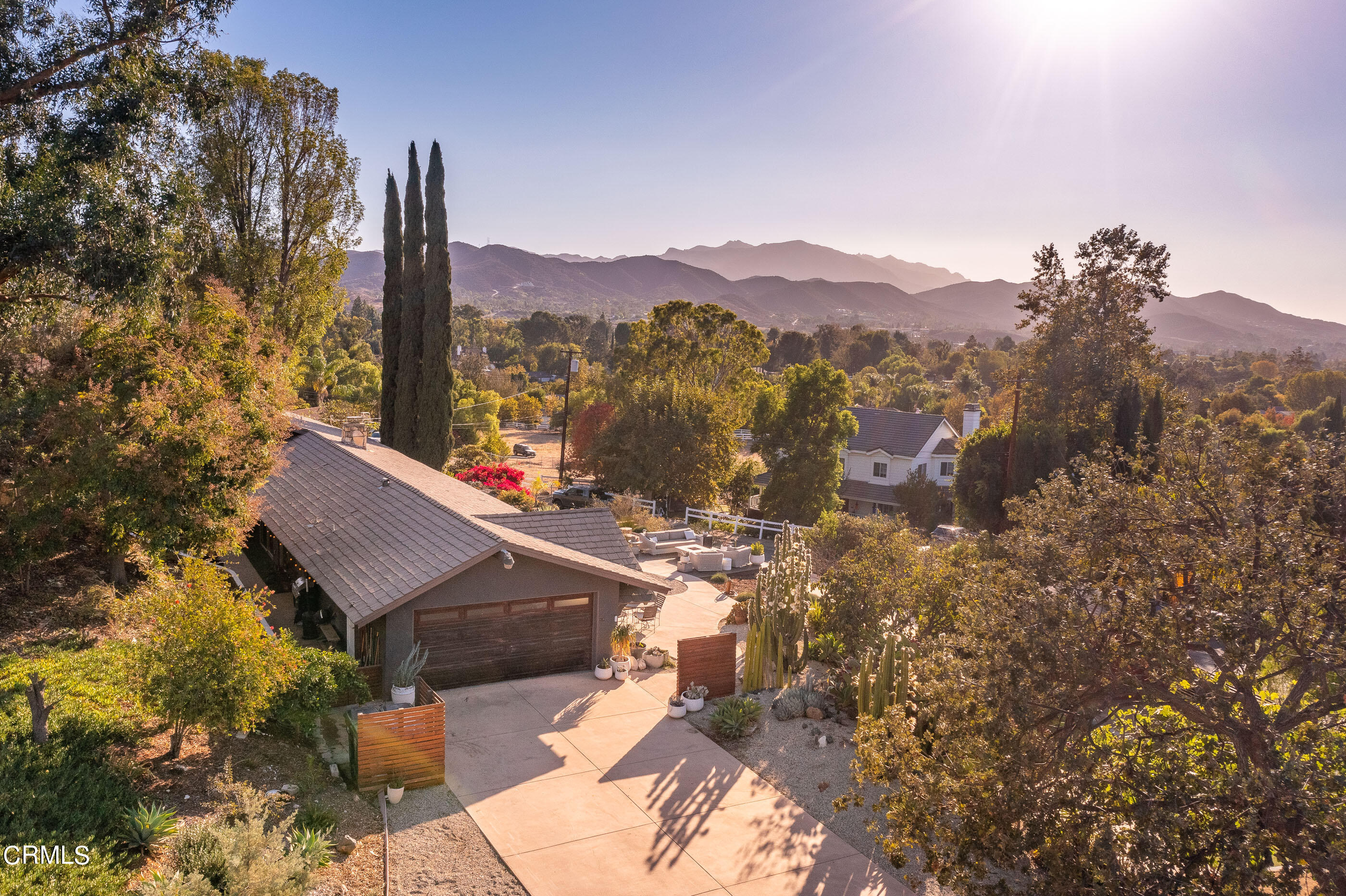 1644 Hauser Circle Thousand Oaks, CA 91362 - Photo 50 of 53 a view of a terrace with a mountain