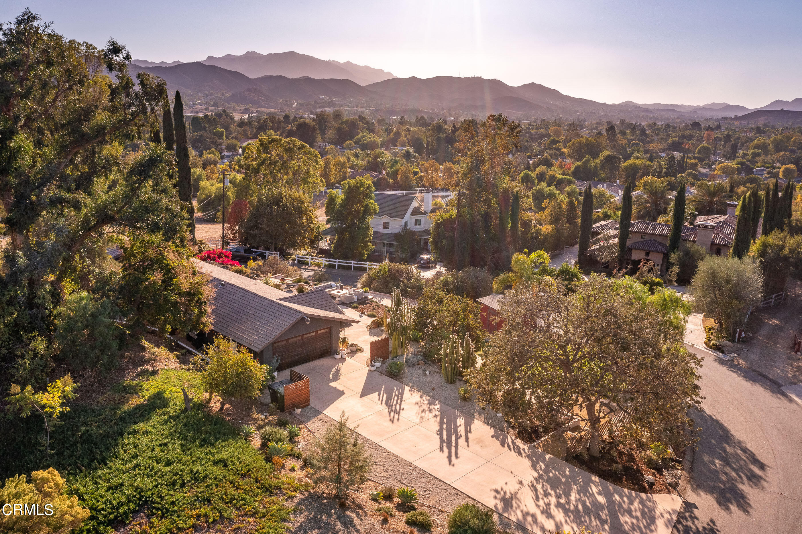 1644 Hauser Circle Thousand Oaks, CA 91362 - Photo 53 of 53 a view of a terrace with a mountain