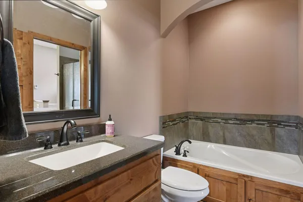 $650,000 | 1312 Shadywood Lane, Waconia, MN 55387