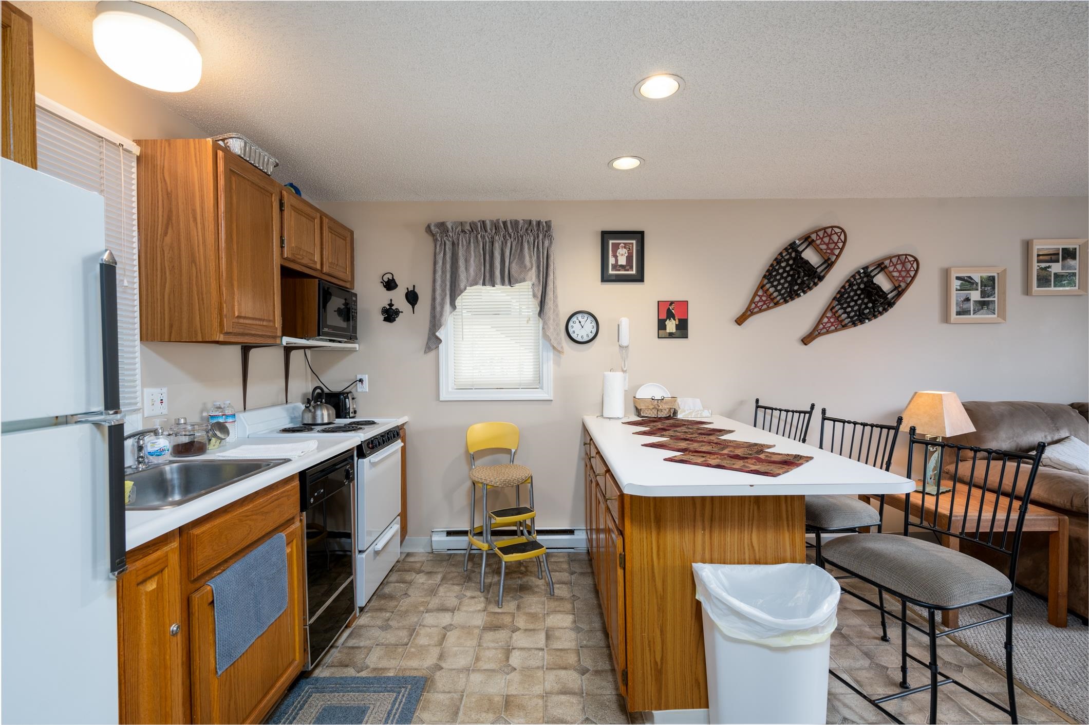 118 Weirs Road, Unit 116 Gilford, NH 03249 - Photo 5 of 24 Gallery Image 5
