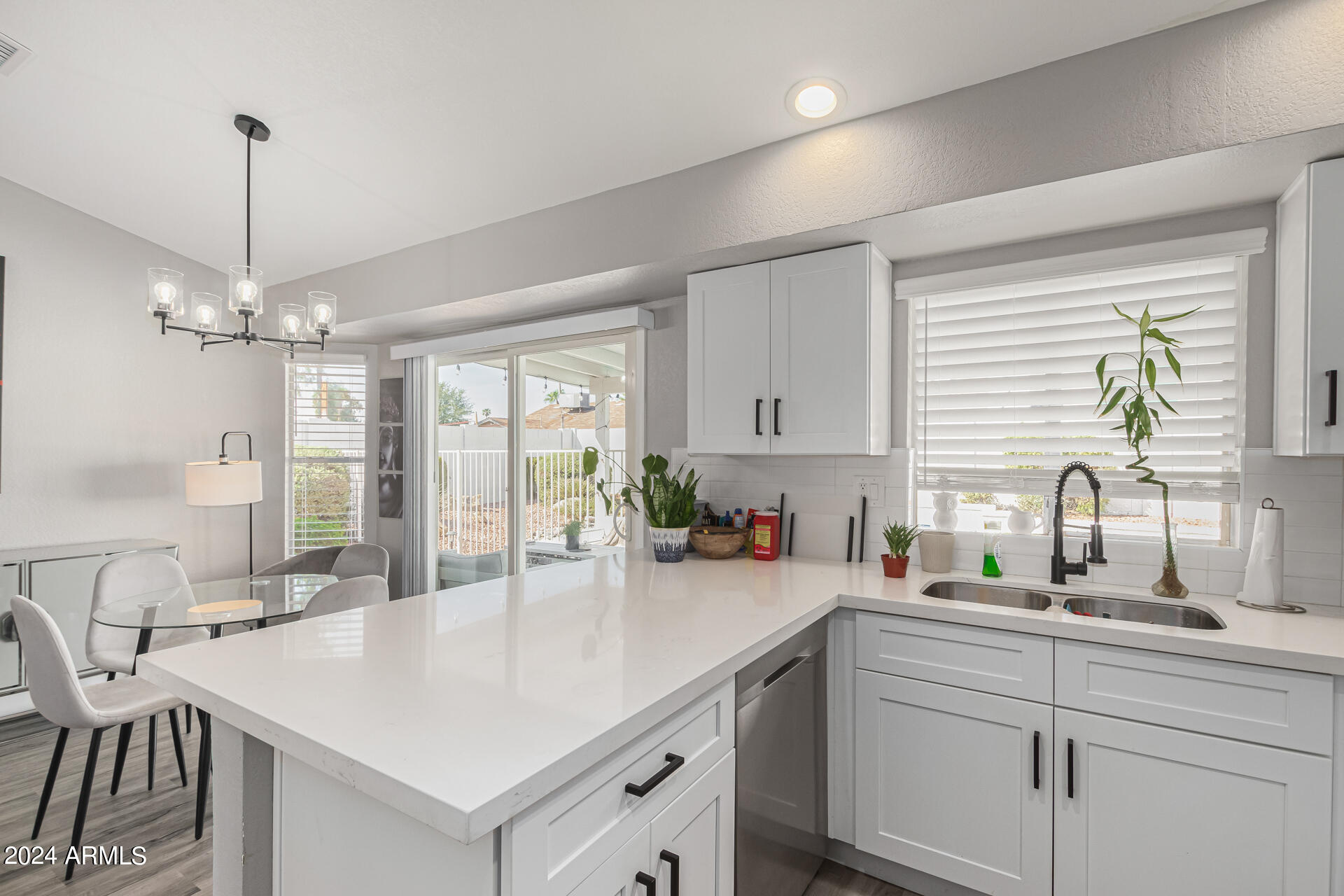250 West Utopia Road Phoenix, AZ 85027 - Photo 11 of 31 Kitchen