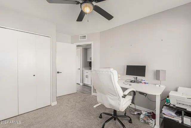 $3,995 | 250 West Utopia Road, Phoenix, AZ 85027