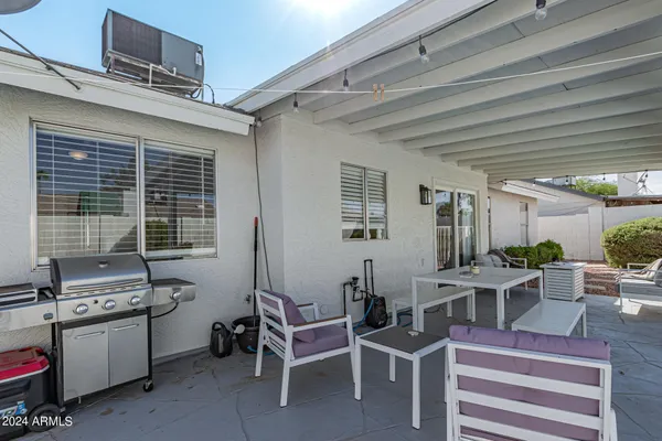 $3,995 | 250 West Utopia Road, Phoenix, AZ 85027