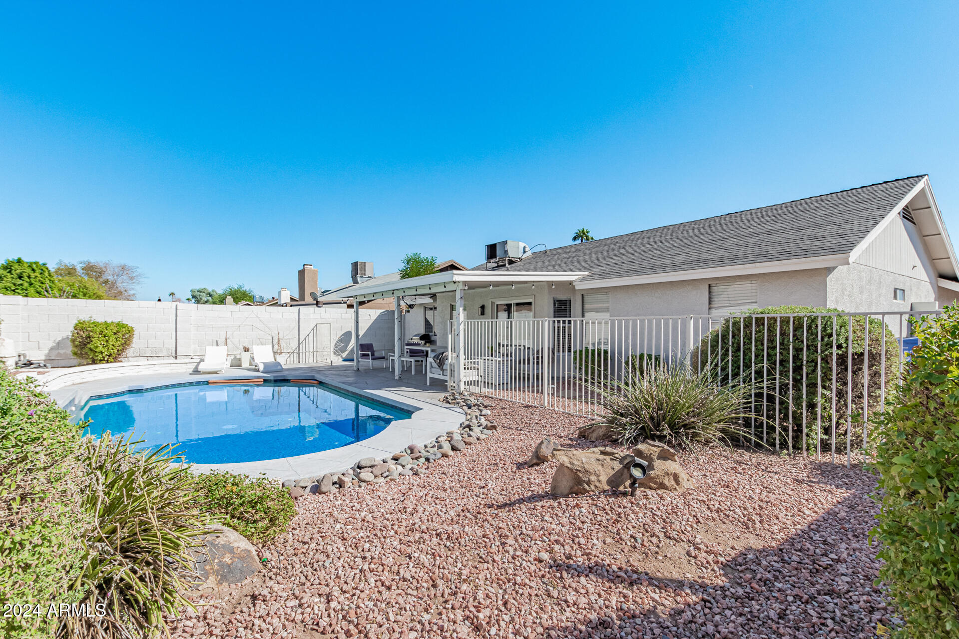 250 West Utopia Road Phoenix, AZ 85027 - Photo 29 of 31 Backyard & Pool