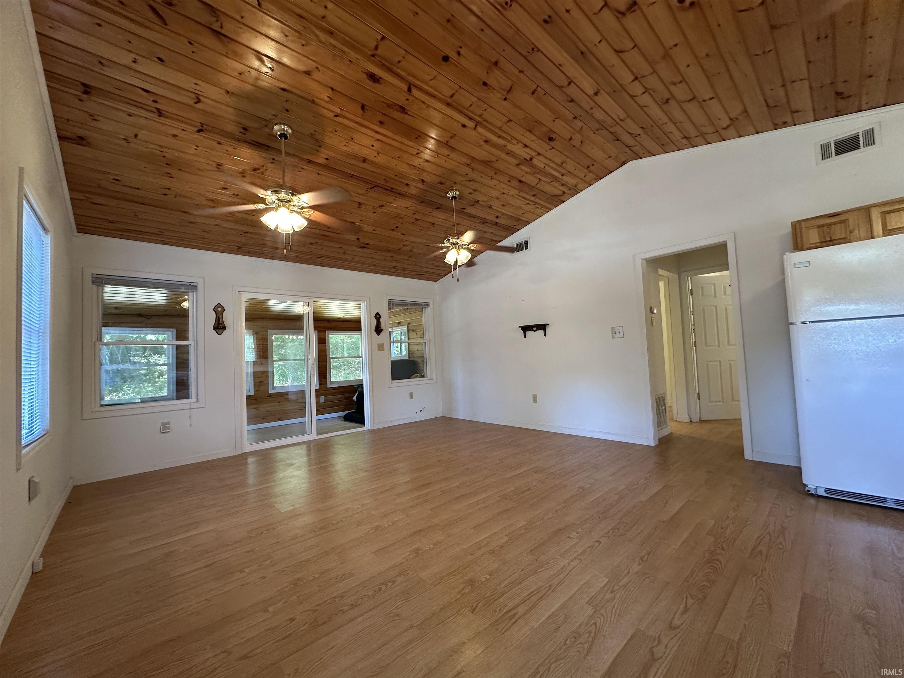 6257 East Calvertville Road Bloomfield, IN 47424 - Photo 19 of 32
