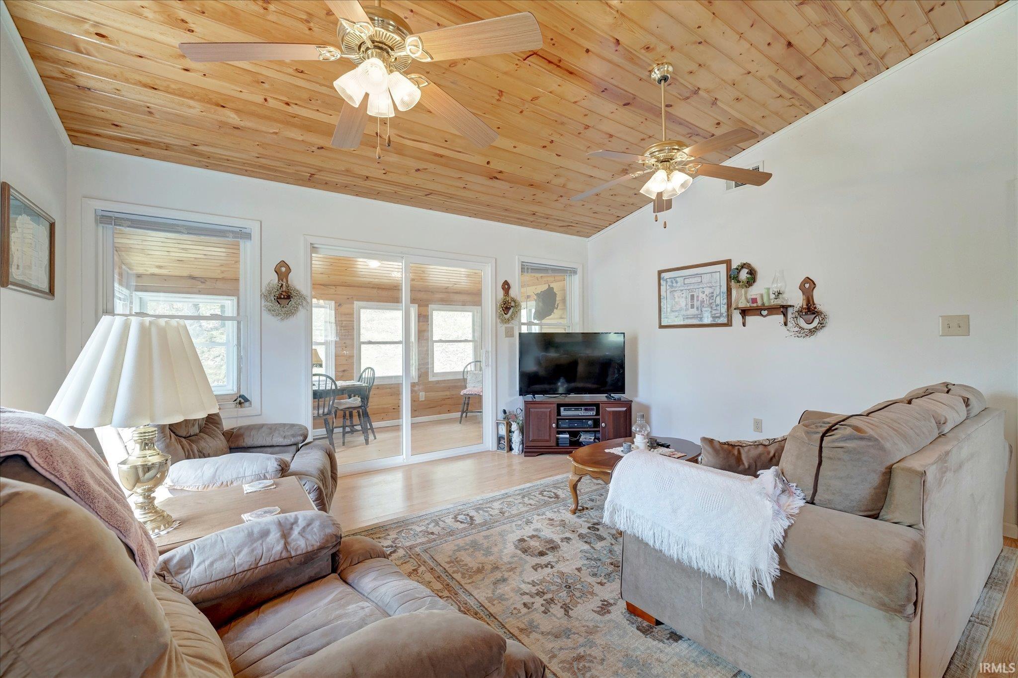 6257 East Calvertville Road Bloomfield, IN 47424 - Photo 5 of 32