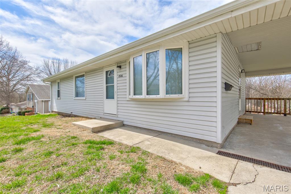 1926 Terrace Drive Alton, IL 62002 - Photo 4 of 40