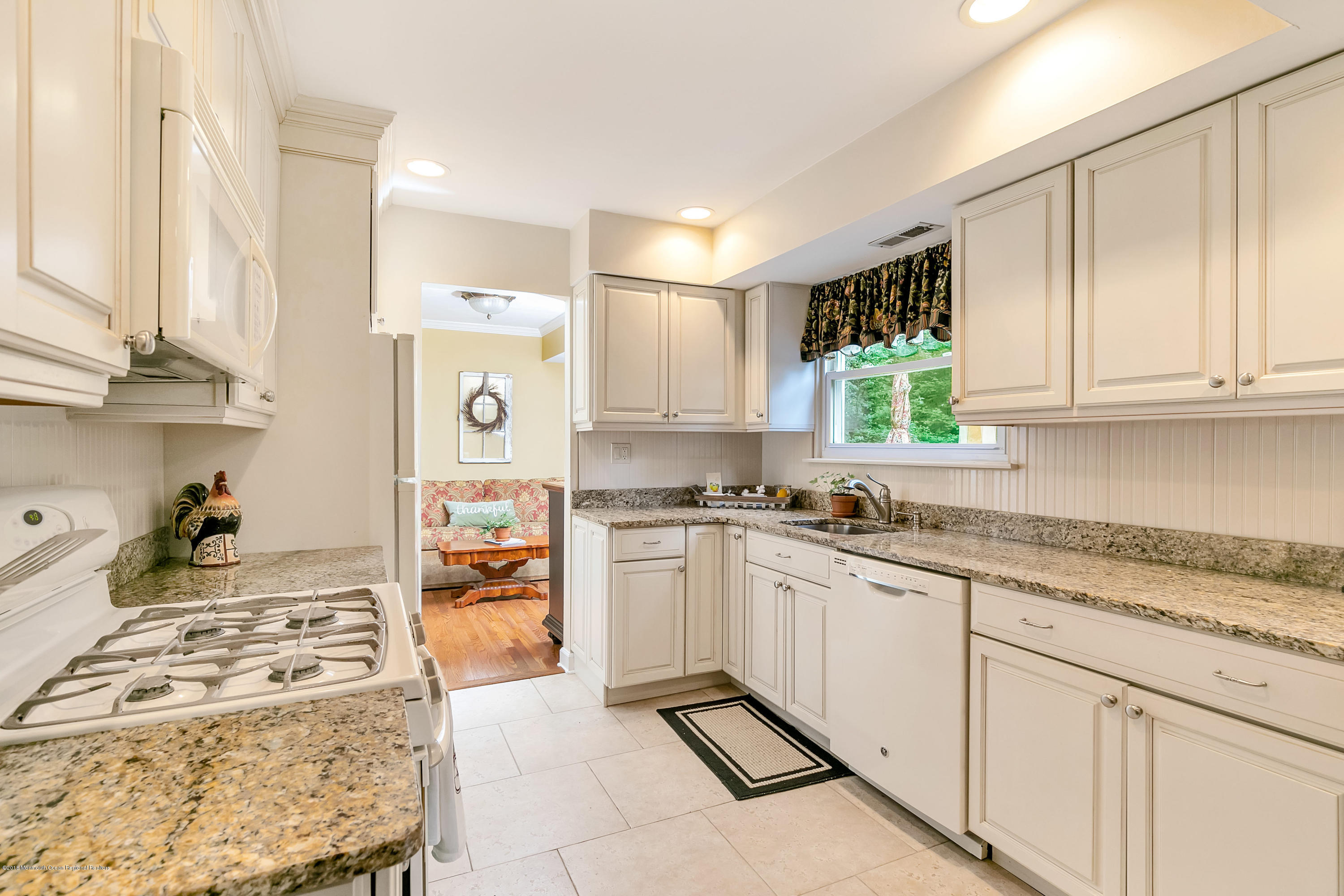 109 Lynch Road Middletown, NJ 07748 - Photo 8 of 22 109 Lynch Rd Middletown NJ-print-007-15-
