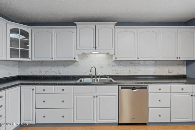 $1,700 | 969 South Bay Drive, Sanford, NC 27332