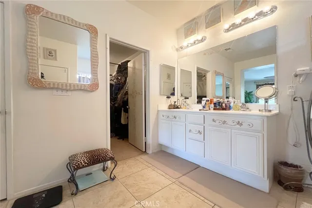 a view of entryway with a flower garden