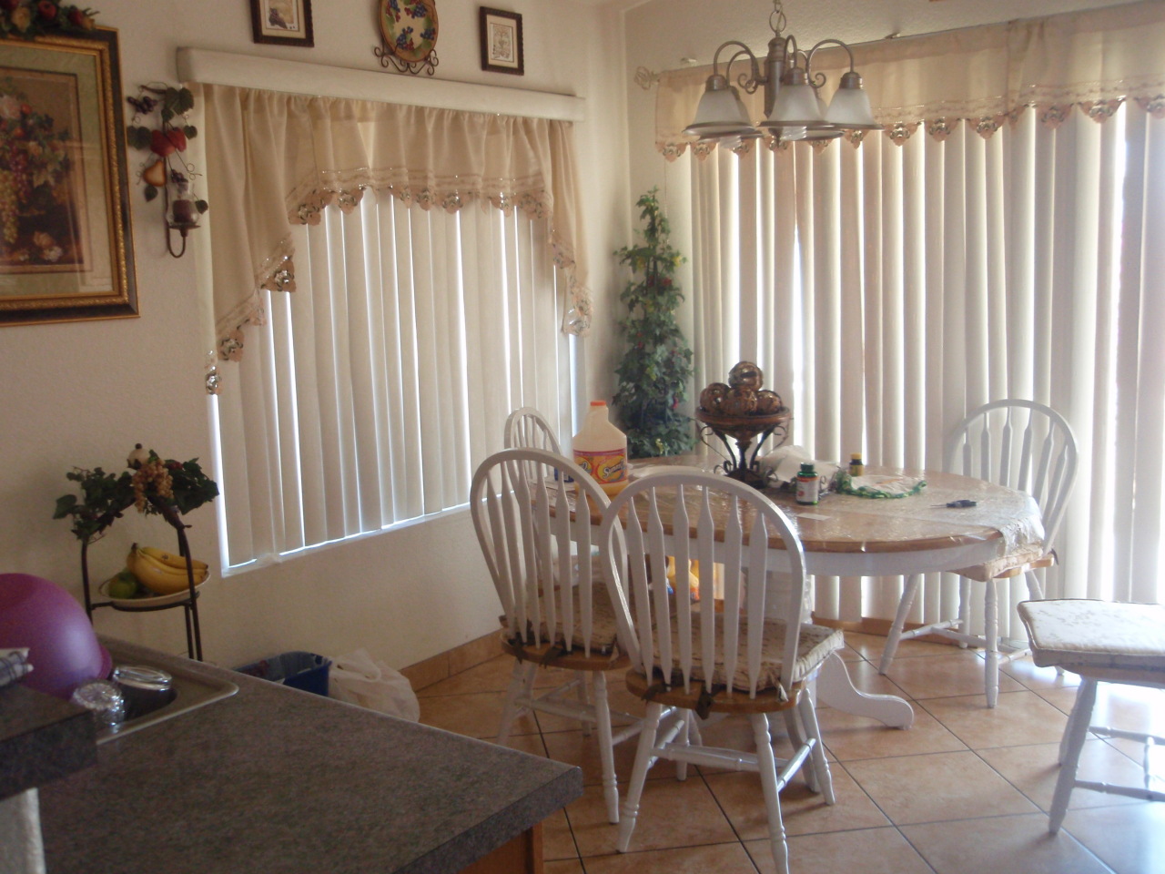 Eat in kitchen