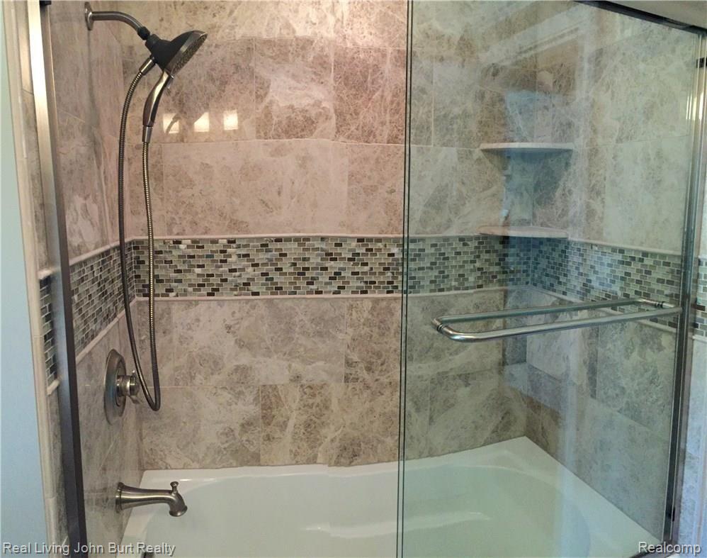 1813 Broadstone Road Grosse Pointe, MI 48236 - Photo 28 of 36 30.JPG