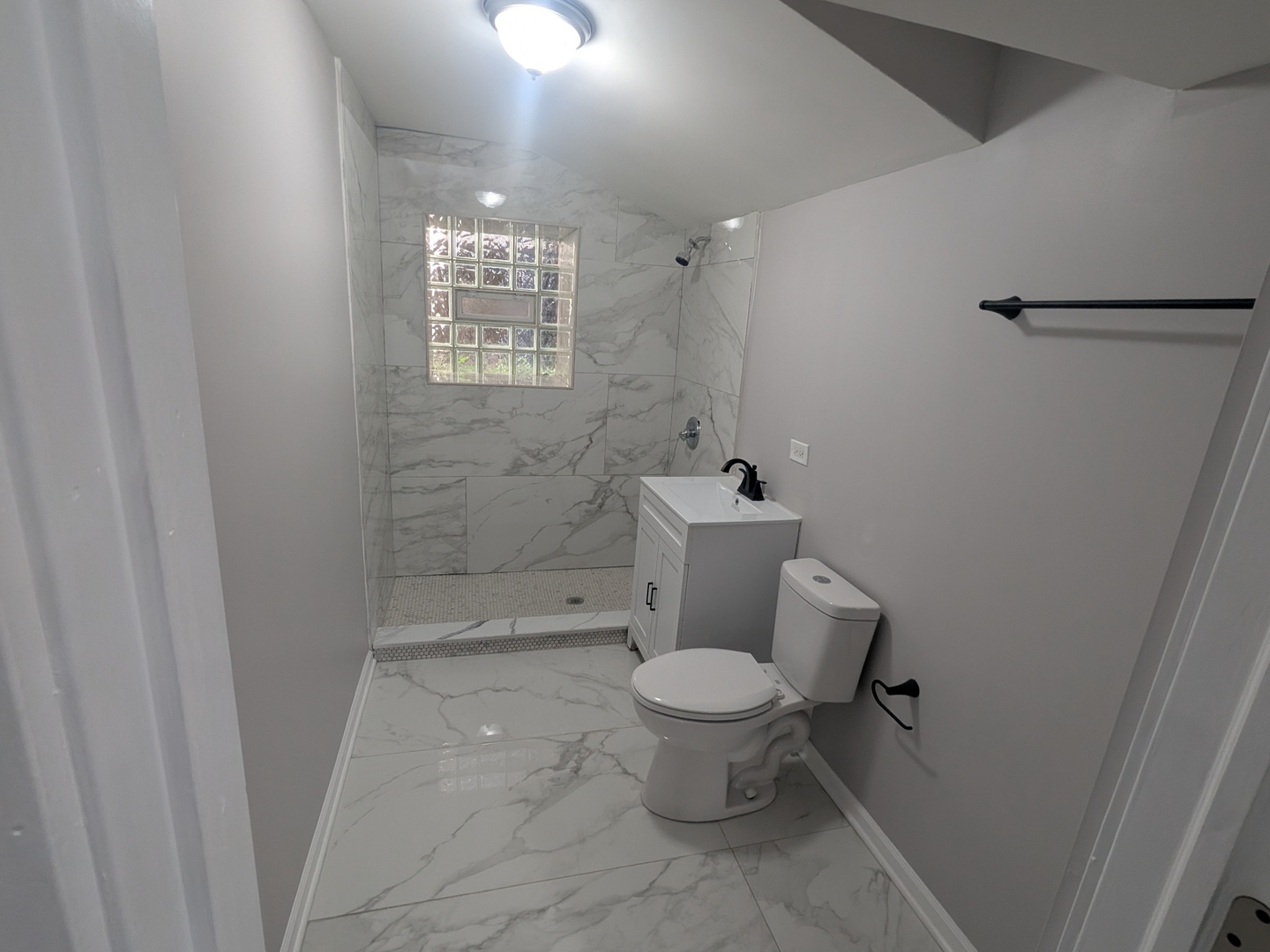 7052 South Normal Boulevard Chicago, IL 60621 - Photo 7 of 22 Gallery Image 7