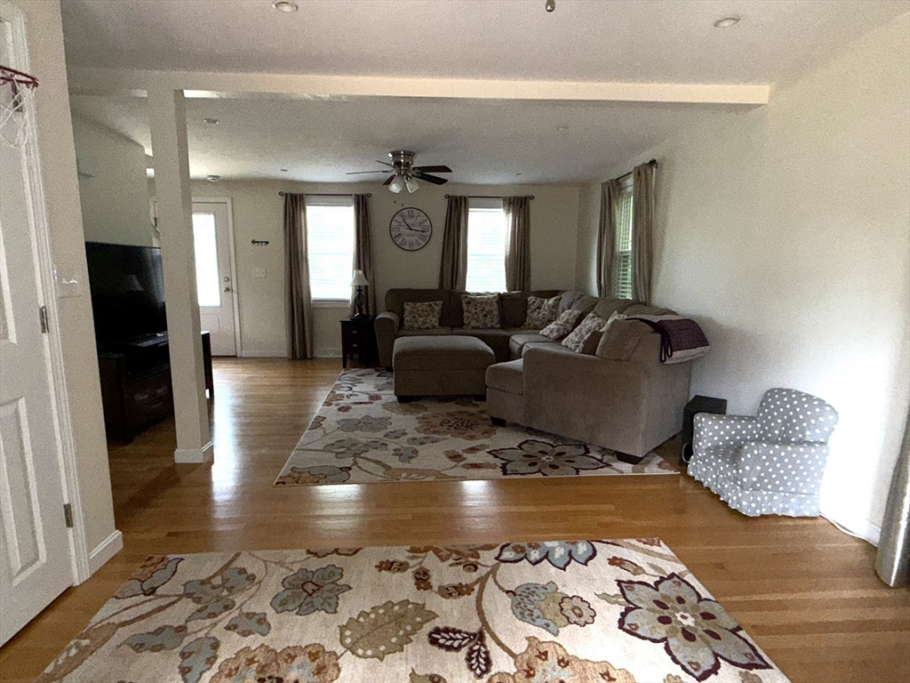98 Indian Run Road Bellingham, MA 02019 - Photo 10 of 17