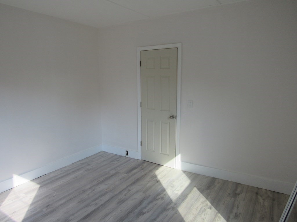 17 Sorrento Street Springfield, MA 01108 - Photo 11 of 12