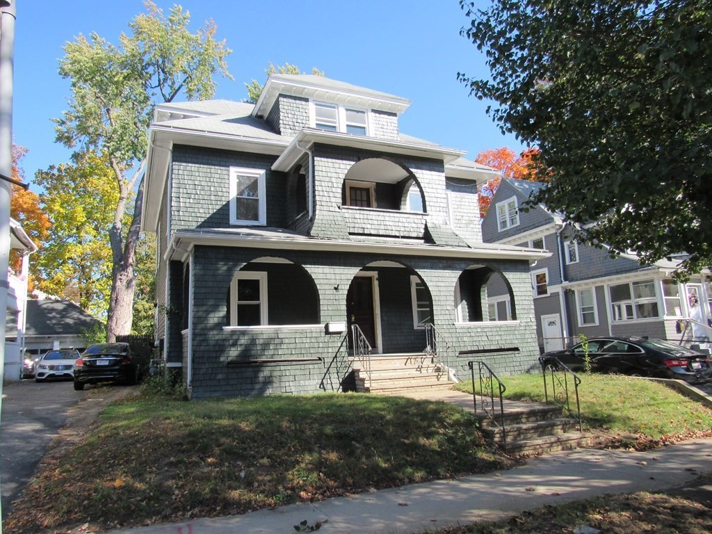 17 Sorrento Street Springfield, MA 01108 - Photo 2 of 12