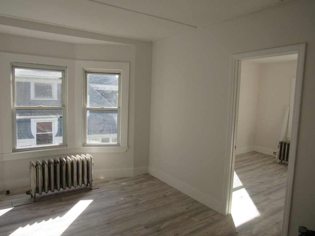 17 Sorrento Street Springfield, MA 01108 - Photo 8 of 12