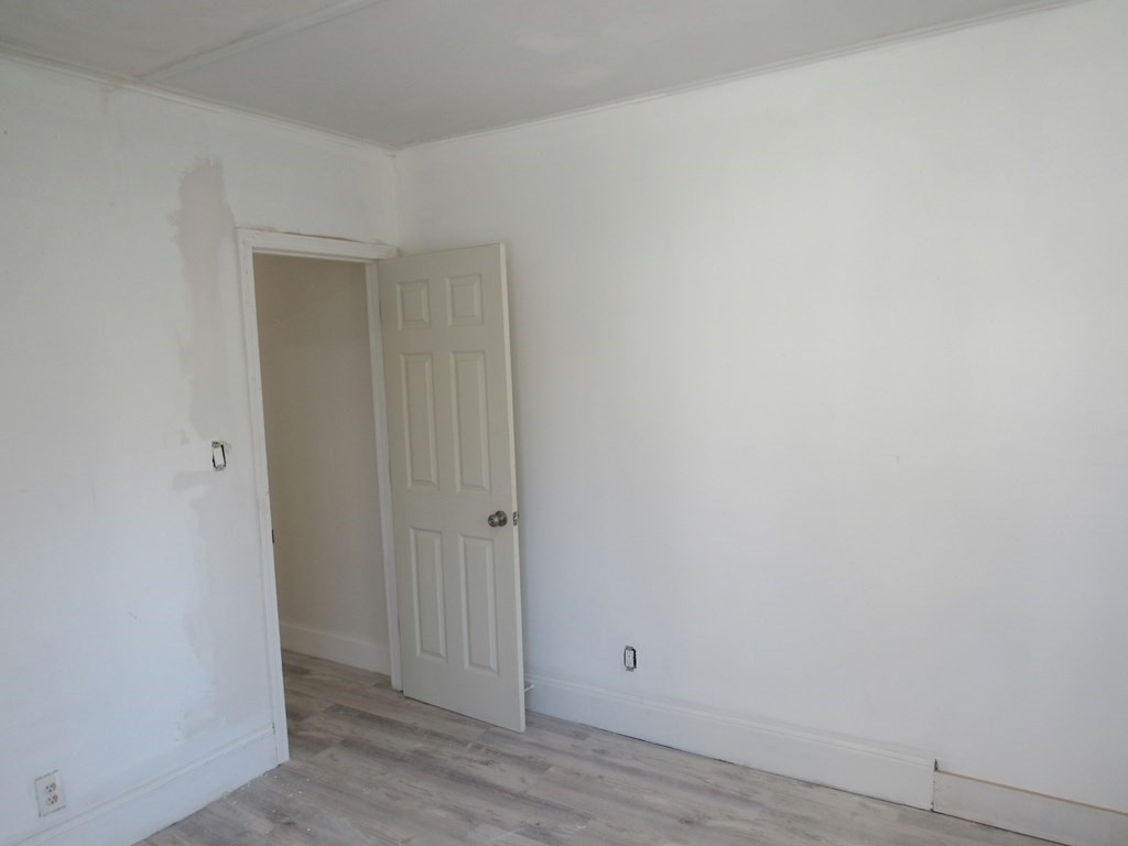 17 Sorrento Street Springfield, MA 01108 - Photo 10 of 12