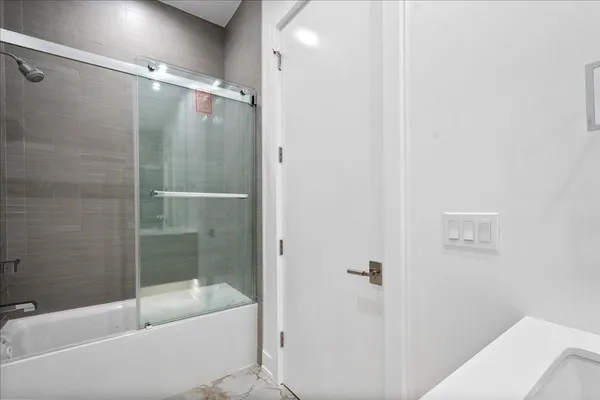 $7,000 | 728 Waukegan Road, Unit 209, Deerfield, IL 60015