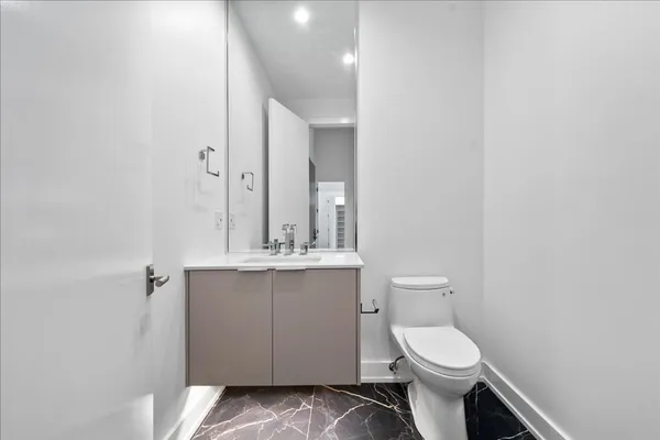 $7,000 | 728 Waukegan Road, Unit 209, Deerfield, IL 60015