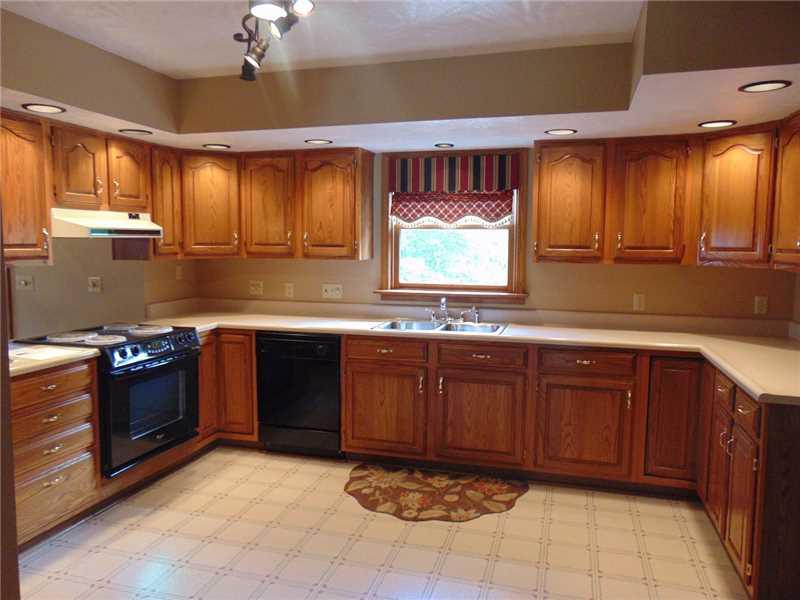 318 Browntown Road Slippery Rock, PA 16057 - Photo 3 of 24 Kitchen.
