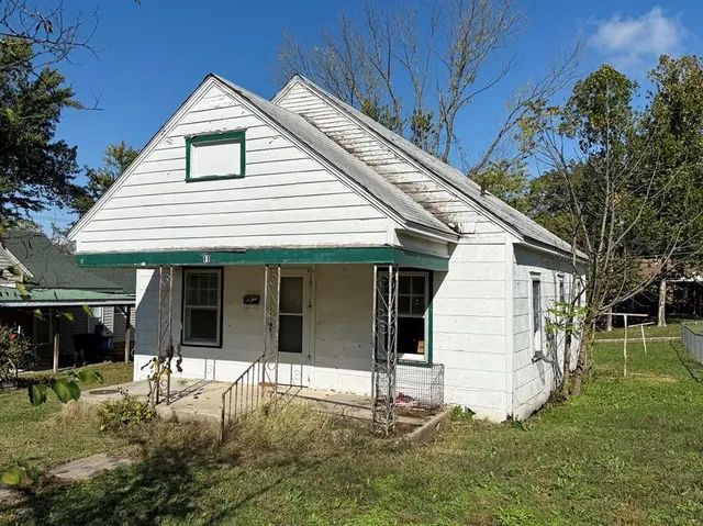 $24,500 | 121 West Lafayette Street, El Dorado Springs, MO 64744