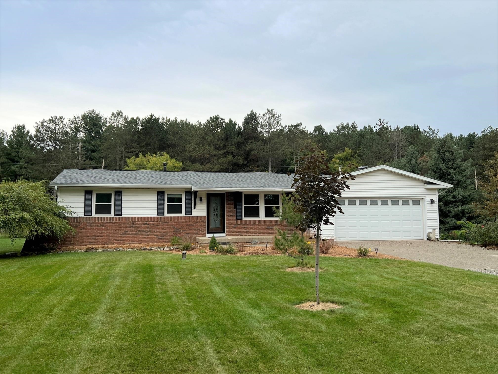 12720 Shaftsburg Road Perry, MI 48872 - Photo 20 of 29 50091176-19.JPG