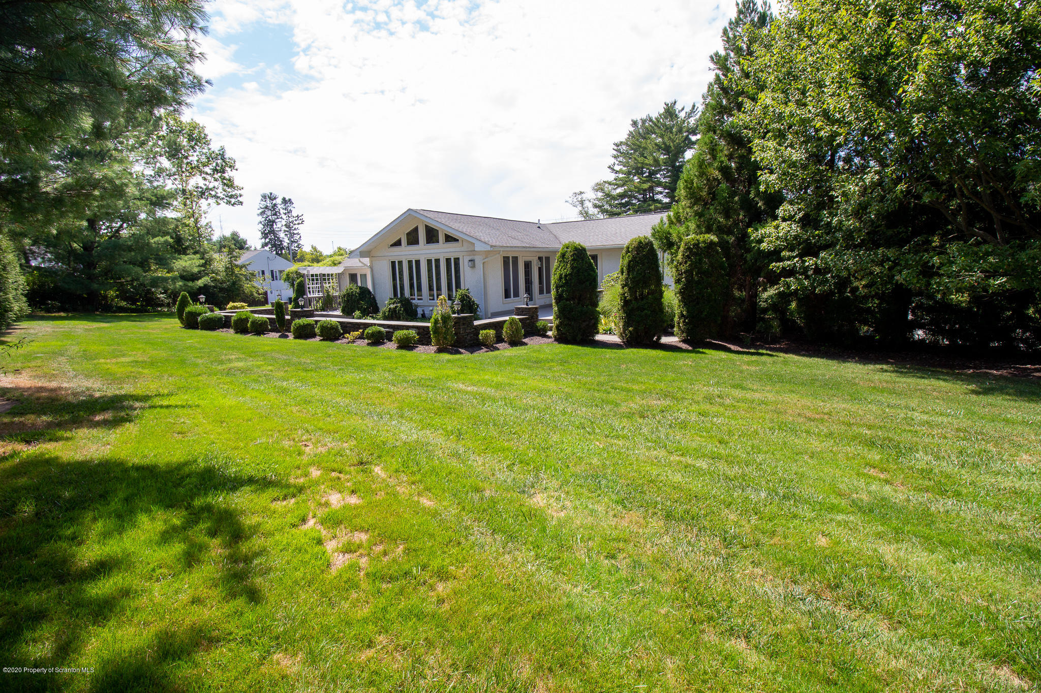 918 North Abington Road Clarks Summit, PA 18411 - Photo 8 of 29 Gallery Image 8