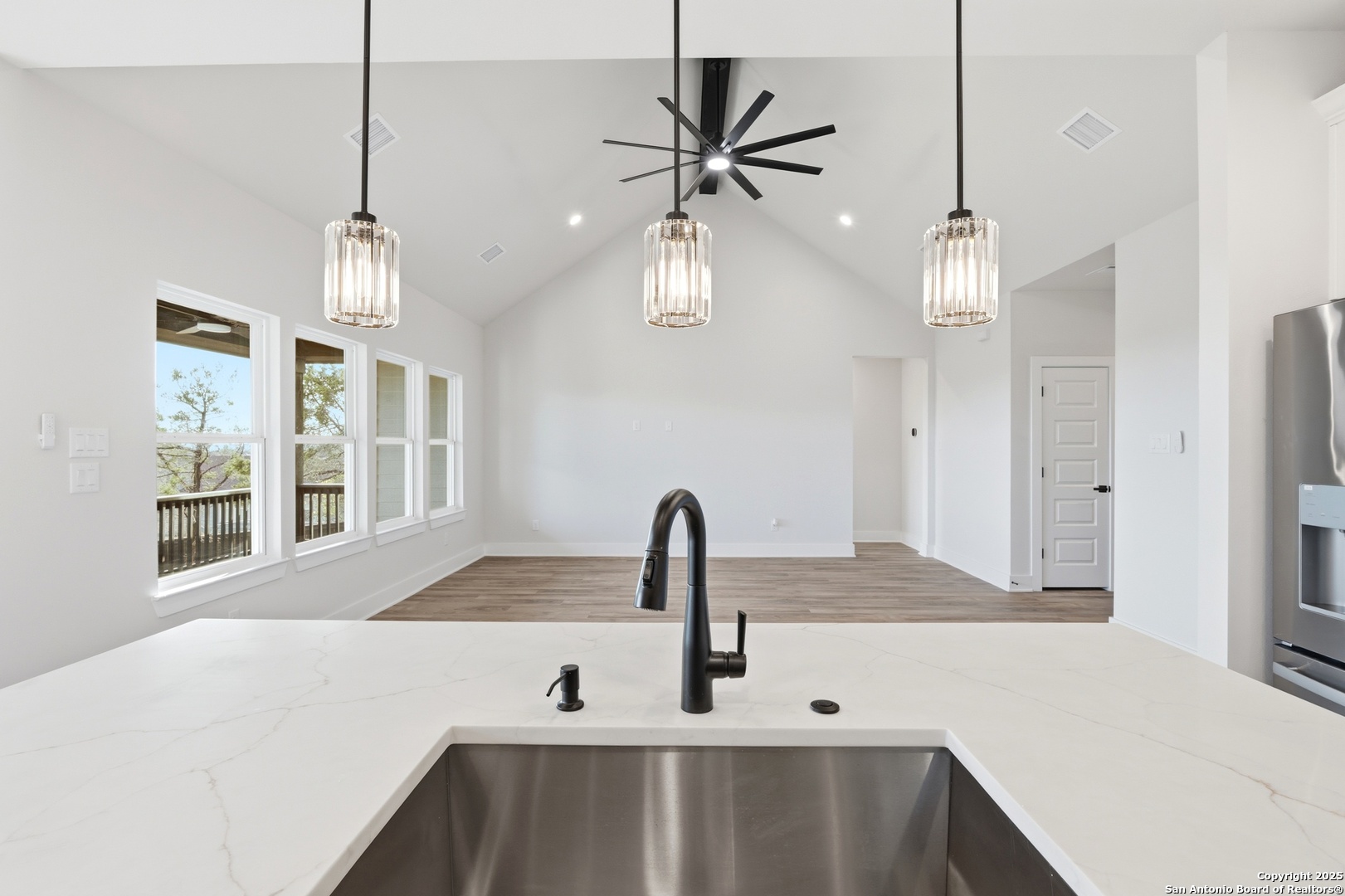 1266 Highpoint Lane Spring Branch, TX 78070 - Photo 14 of 36