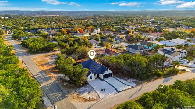 $392,500 | 1266 Highpoint Lane, Spring Branch, TX 78070