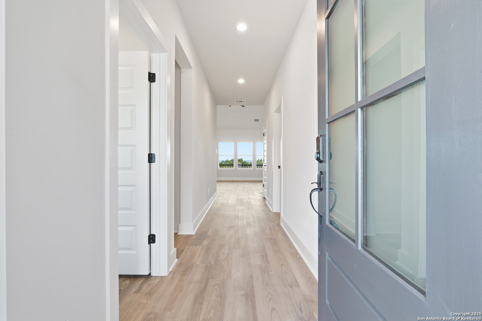 1266 Highpoint Lane Spring Branch, TX 78070 - Photo 9 of 36