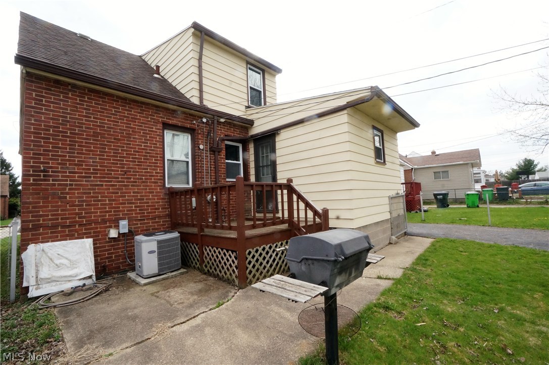 4129 Ellison Road South Euclid, OH 44121 - Photo 29 of 35