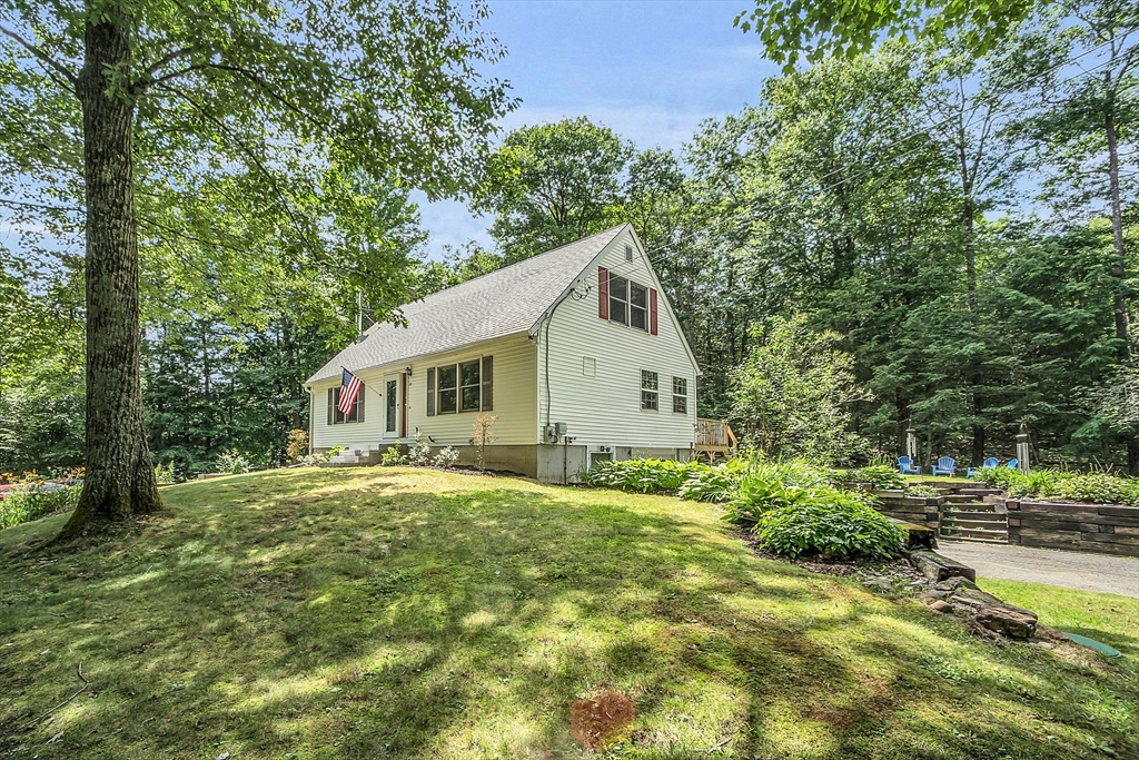 10 Hale Road Hubbardston, MA 01452 - Photo 3 of 24 Gallery Image 3